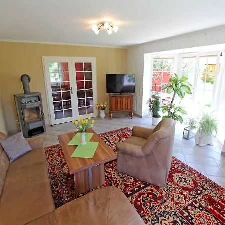Ferienhaus Mit 3 Schlafraeumen Bod * Bodstedt